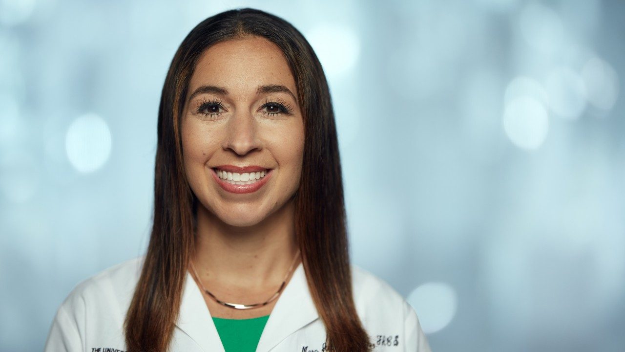 Cardiothoracic surgeon and lung cancer specialist Mara Antonoff, M.D.