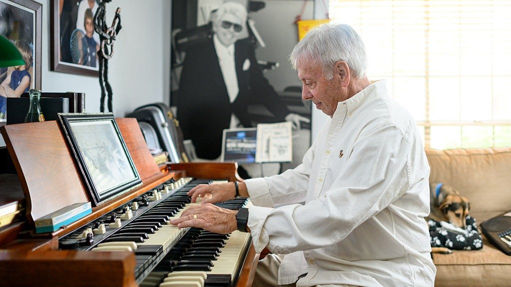 Stage IV melanoma survivor Mark Zindler