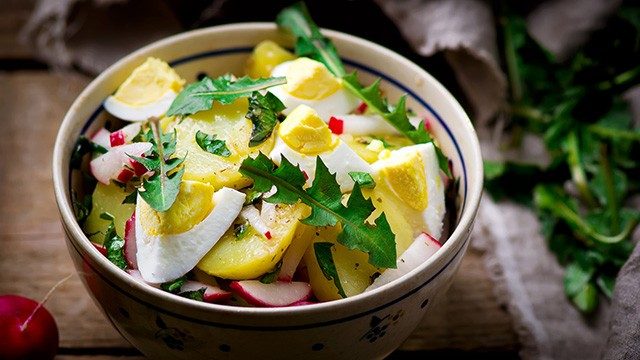Potato salad with dandelions, dandelion root benefits