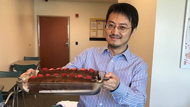 Jian Hu with birthday cake