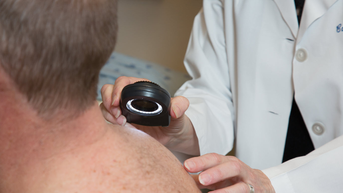 Neoadjuvant Immunotherapy Improves Outlook in High-Risk Melanoma | MD  Anderson Cancer Center